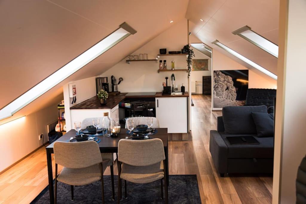 Appartamento Scenic Penthouse - Ocean View & Skylight Windows Siglufjordur Esterno foto