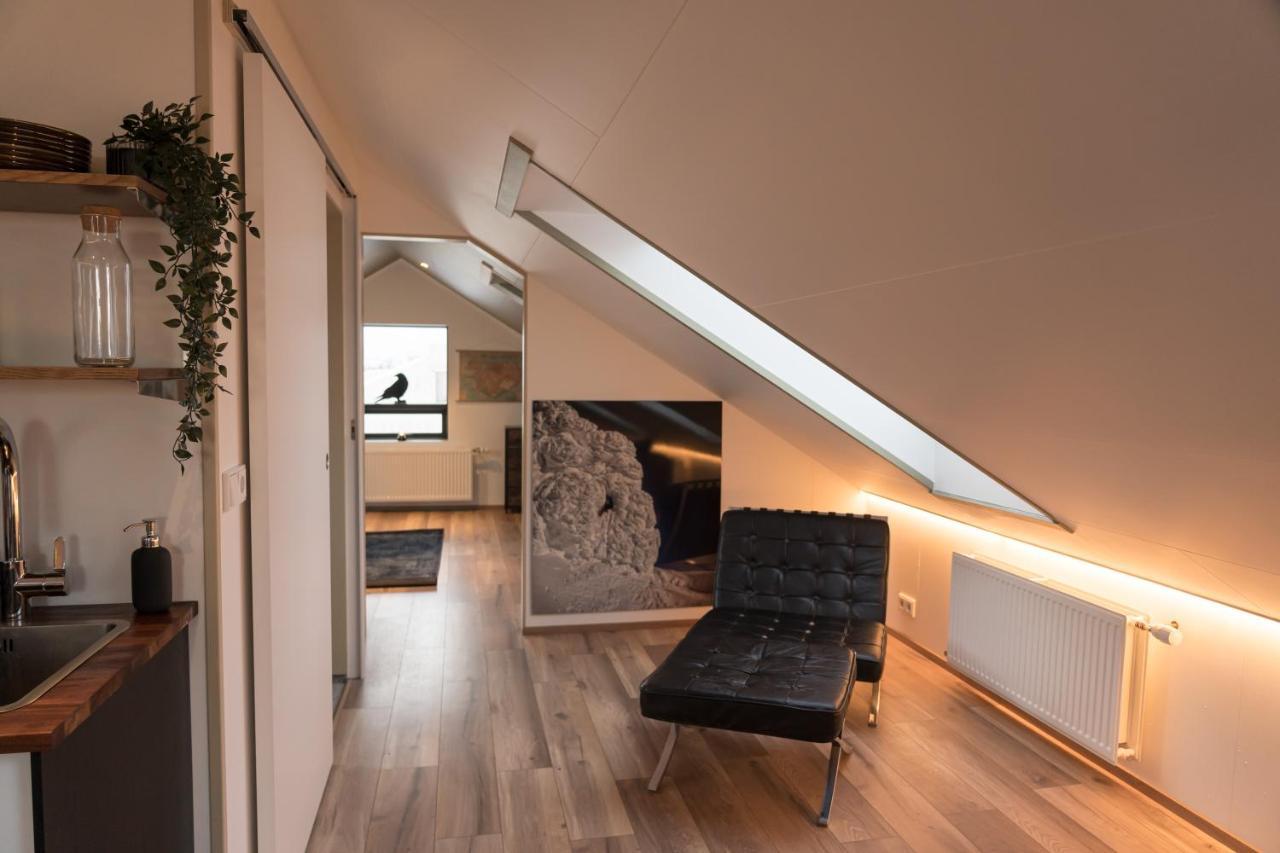 Appartamento Scenic Penthouse - Ocean View & Skylight Windows Siglufjordur Esterno foto