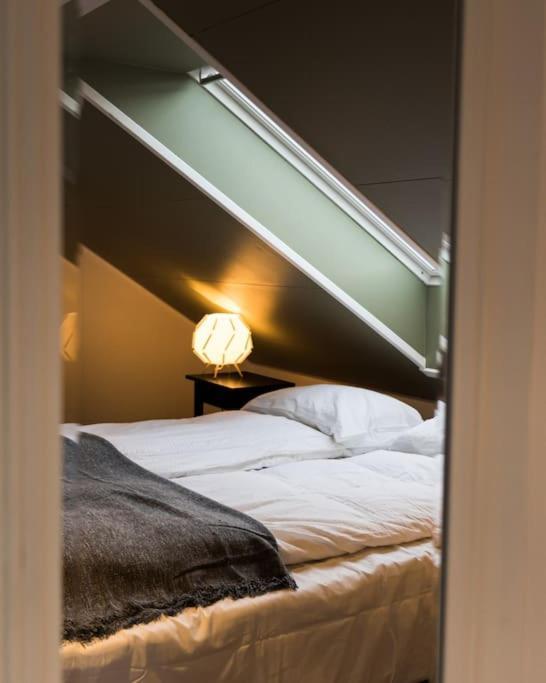 Appartamento Scenic Penthouse - Ocean View & Skylight Windows Siglufjordur Esterno foto